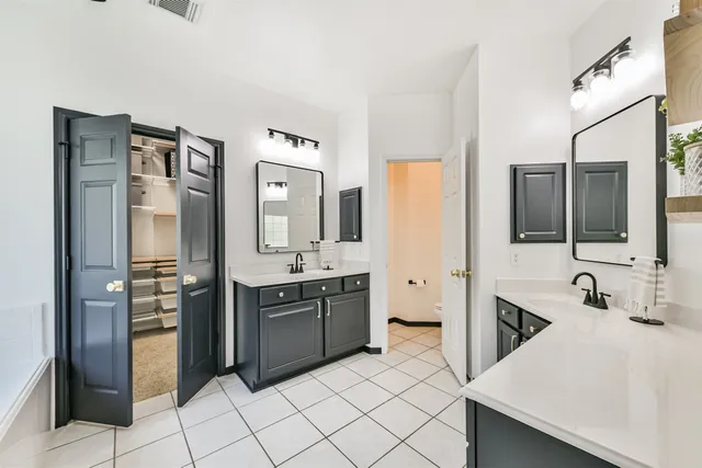 $445,000 | 2502 Sun Glen Drive, Pearland, TX 77584