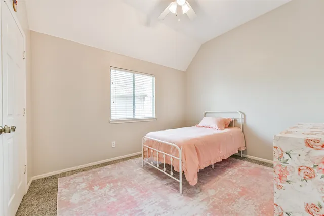 $445,000 | 2502 Sun Glen Drive, Pearland, TX 77584