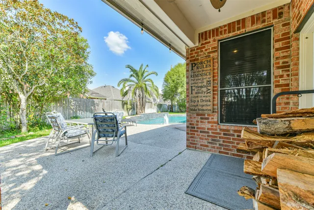 $445,000 | 2502 Sun Glen Drive, Pearland, TX 77584