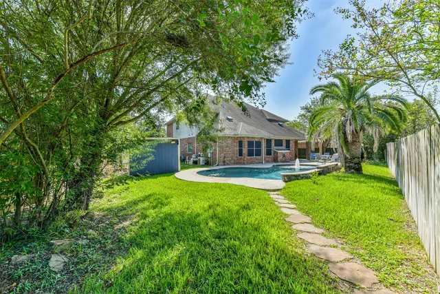 $445,000 | 2502 Sun Glen Drive, Pearland, TX 77584