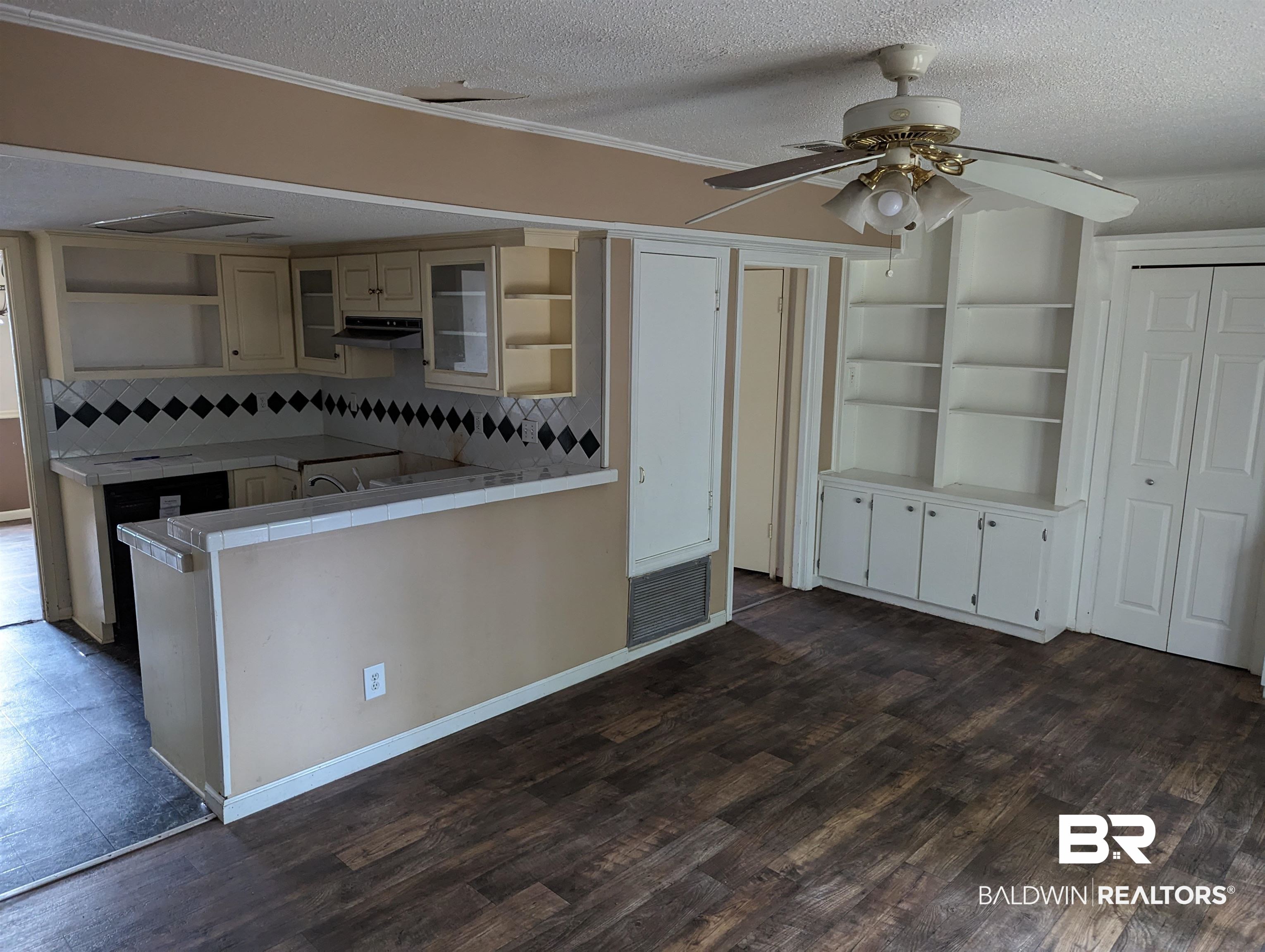 4017 Cottage Hill Road, Unit 51 Mobile, AL 36609 - Photo 11 of 23