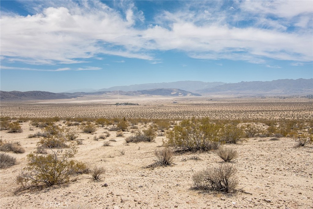 1234 Sunever Road Joshua Tree, CA 92252 - Photo 2 of 17 a view of lake view and mountain
