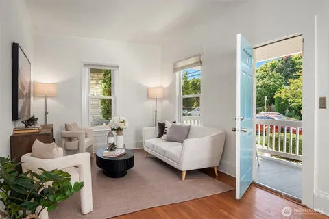 $925,000 | 830 Northeast 59th Street, Seattle, WA 98105