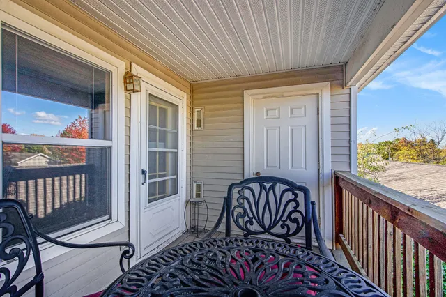 $263,500 | 1579 Oakfield Drive, Ann Arbor, MI 48108