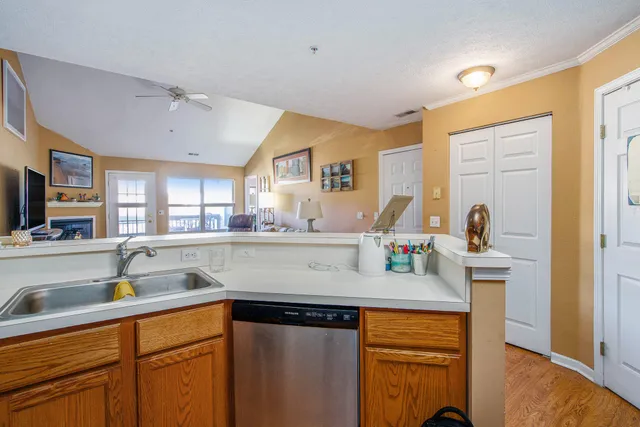 $263,500 | 1579 Oakfield Drive, Ann Arbor, MI 48108