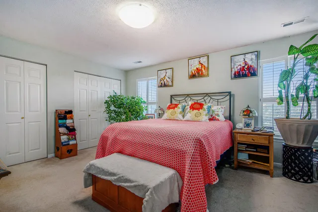 $263,500 | 1579 Oakfield Drive, Ann Arbor, MI 48108