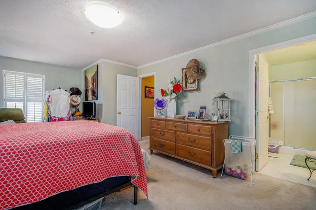 $263,500 | 1579 Oakfield Drive, Ann Arbor, MI 48108