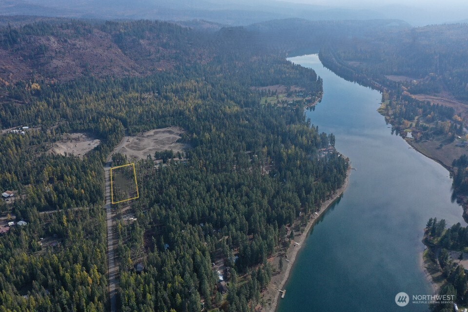 397 Arthurs Boulevard Cusick, WA 99119 - Photo 2 of 4 a view of a house with a yard