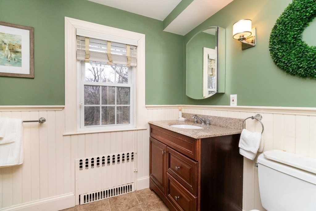 484 Brook Road Milton, MA 02186 - Photo 17 of 38