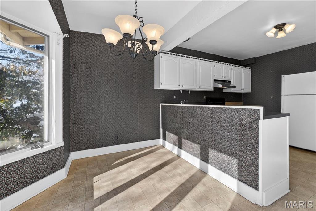 938 Hawbrook Road Glendale, MO 63122 - Photo 11 of 17