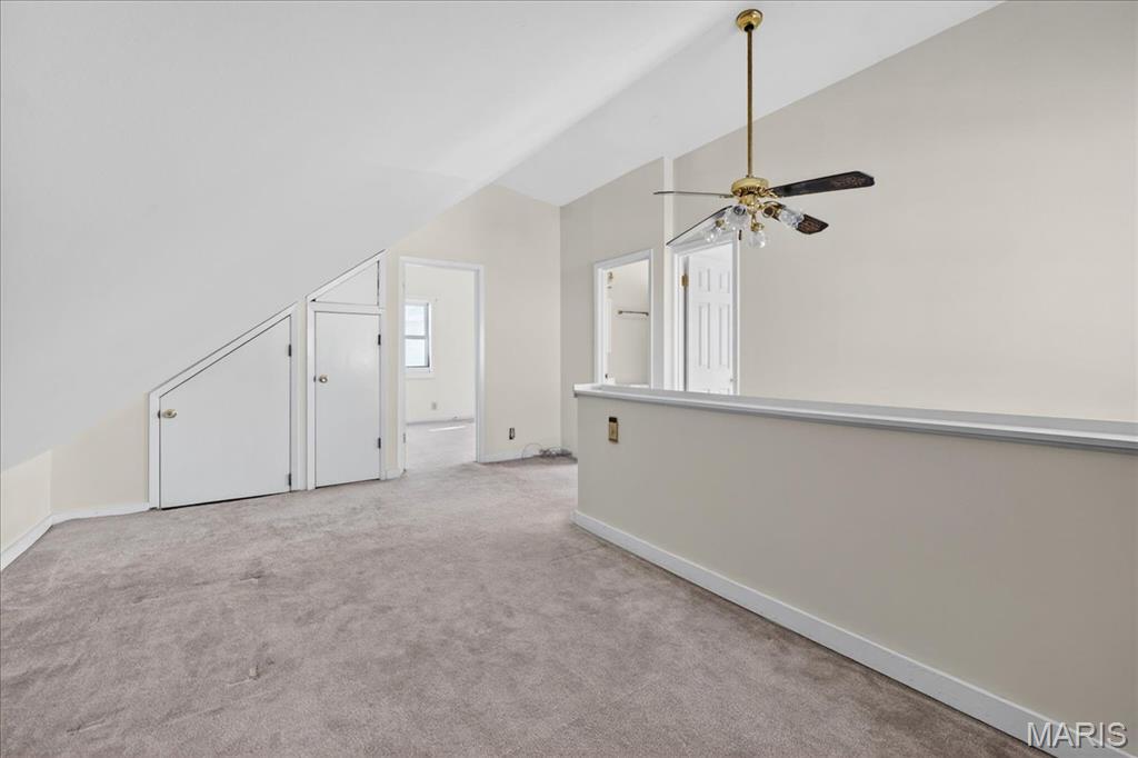 938 Hawbrook Road Glendale, MO 63122 - Photo 13 of 17