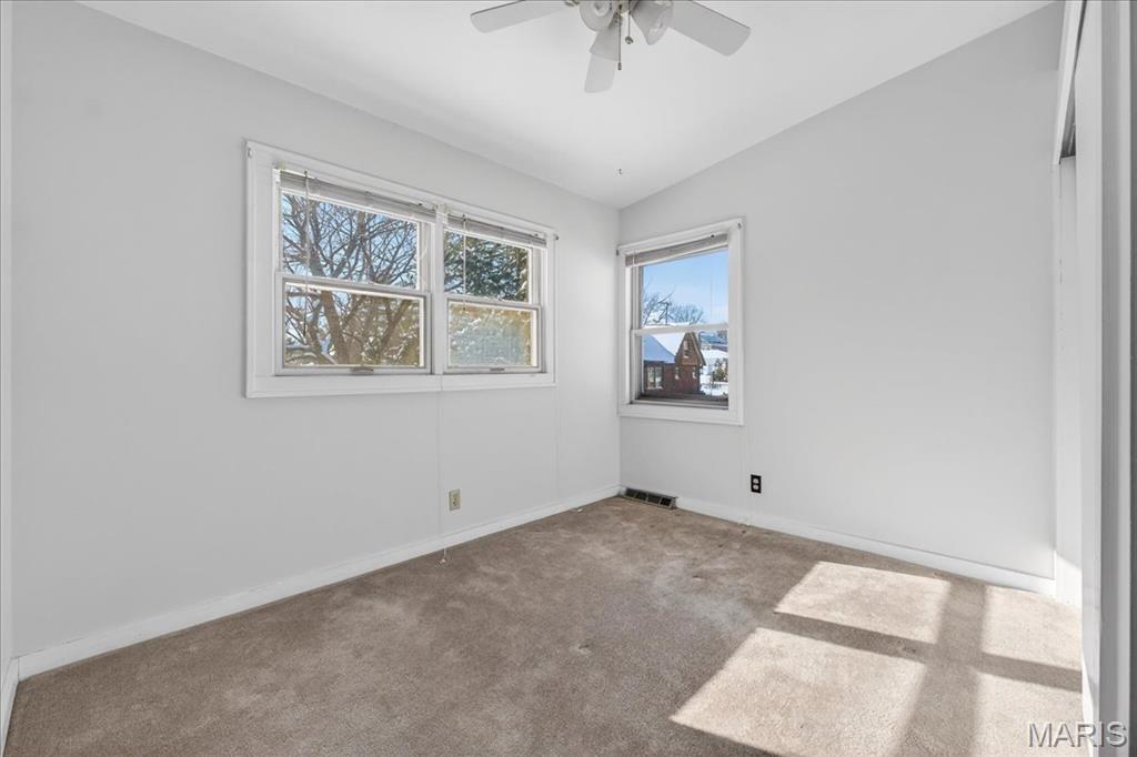 938 Hawbrook Road Glendale, MO 63122 - Photo 16 of 17