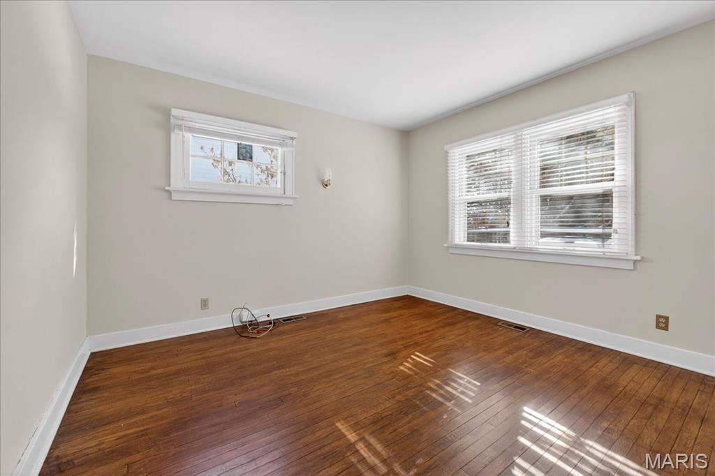 938 Hawbrook Road Glendale, MO 63122 - Photo 7 of 17