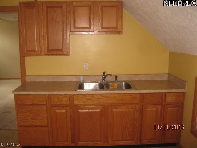 3817 Cress Road Cleveland, OH 44111 - Photo 9 of 15 Gallery Image 9