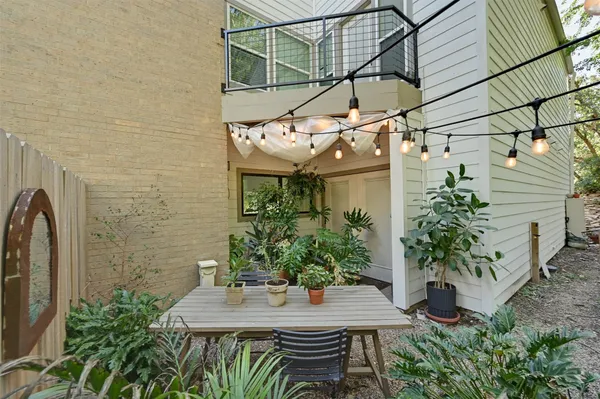 $1,895 | 6600 Valleyside Road, Unit B6, Austin, TX 78731