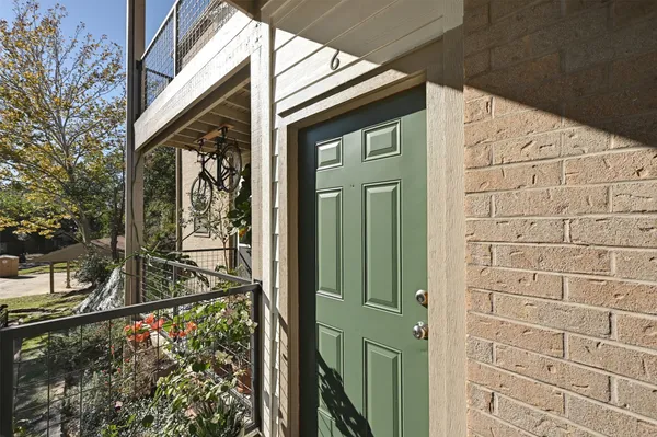 $1,895 | 6600 Valleyside Road, Unit B6, Austin, TX 78731