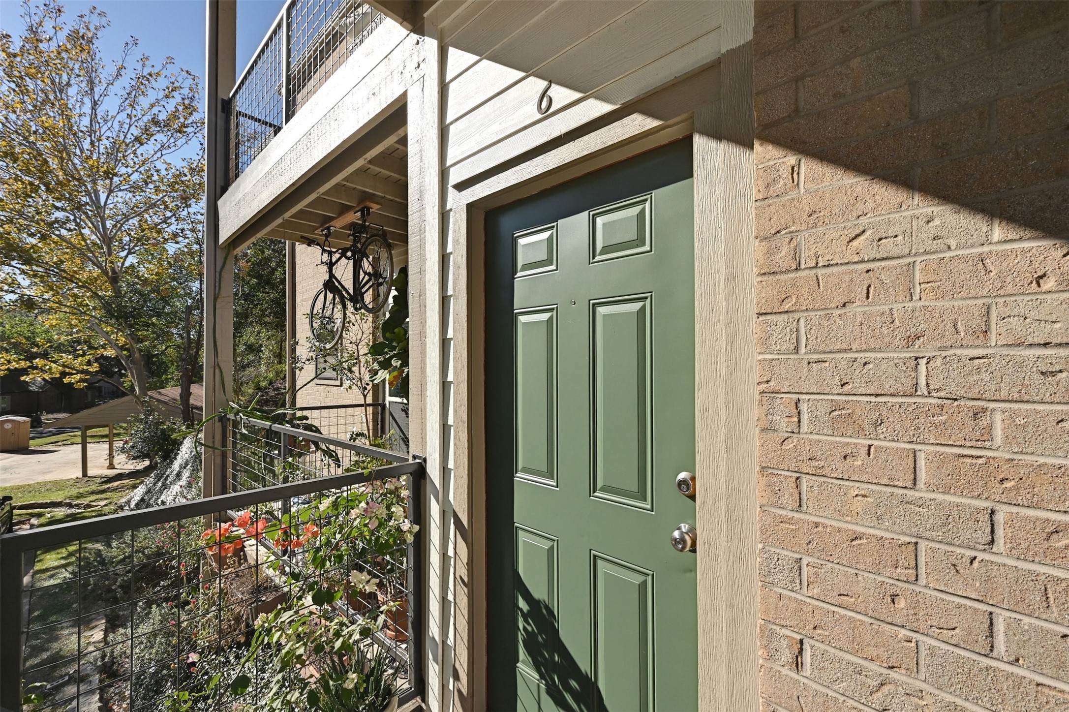 6600 Valleyside Road, Unit B6 Austin, TX 78731 - Photo 3 of 20