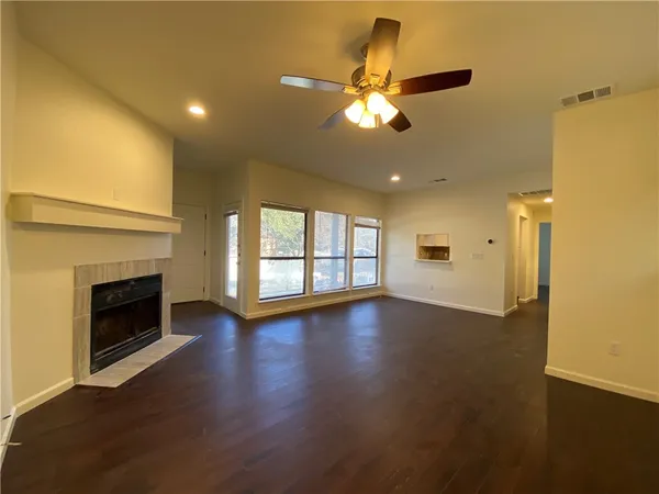 $1,895 | 6600 Valleyside Road, Unit B6, Austin, TX 78731