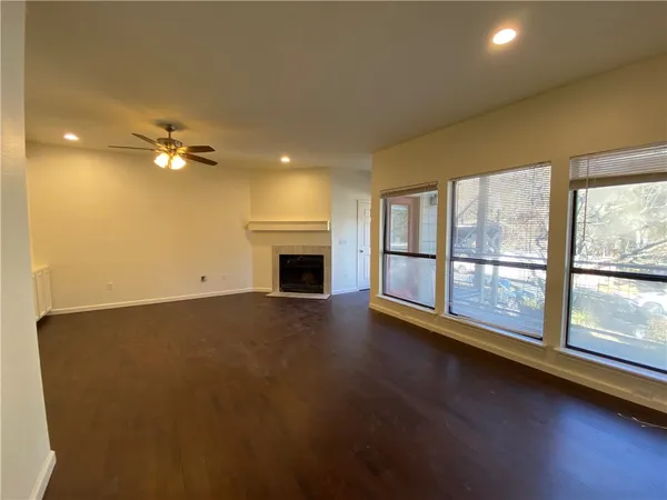 $1,895 | 6600 Valleyside Road, Unit B6, Austin, TX 78731