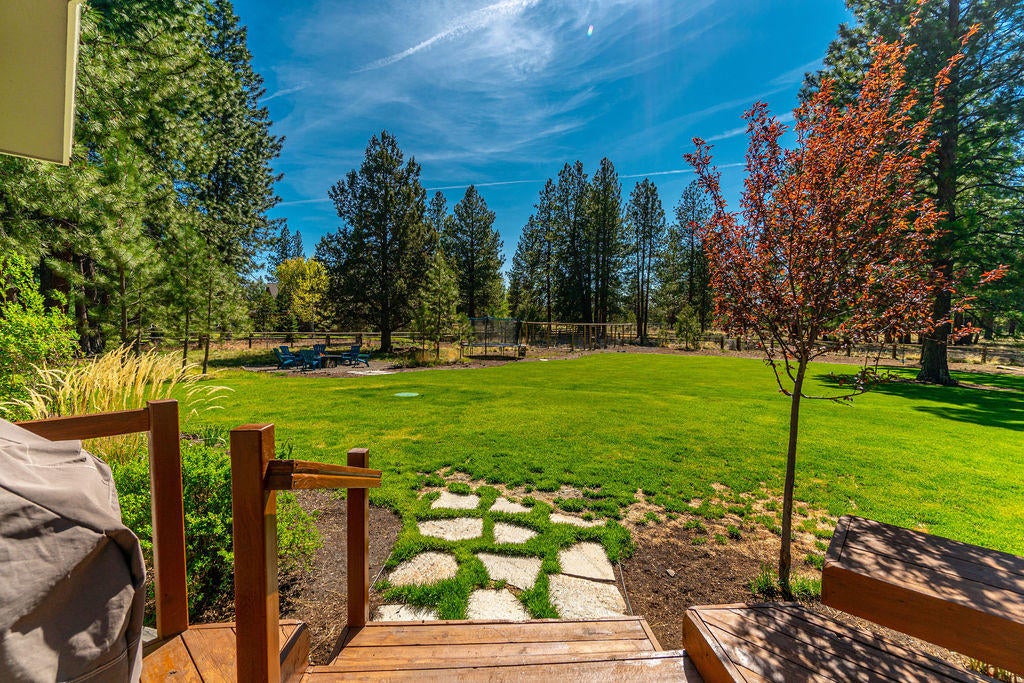 60093 West Ridgeview Drive Bend, OR 97702 - Photo 37 of 52 36