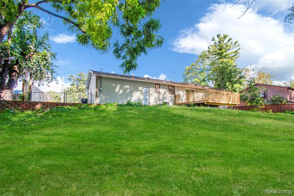 21423 Gill Road Farmington Hills, MI 48335 - Photo 32 of 32