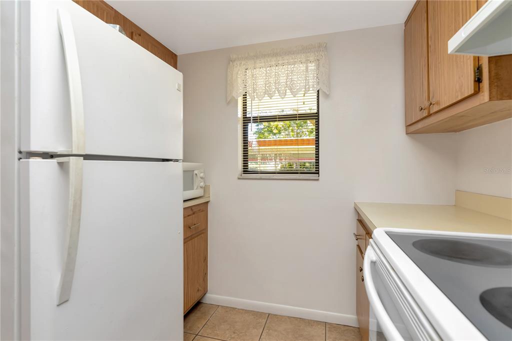 11485 Oakhurst Road, Unit A105 Largo, FL 33774 - Photo 7 of 34