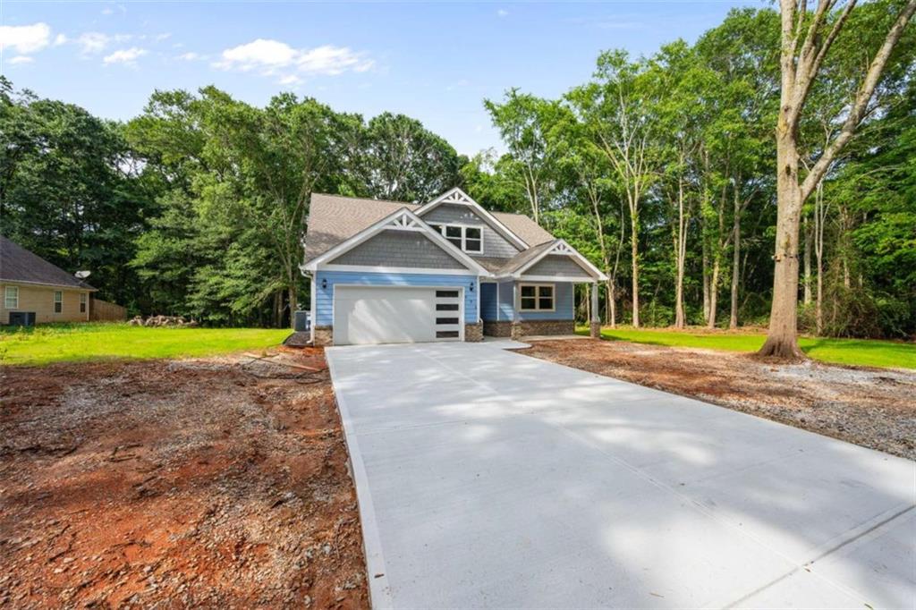 231 Wood Street Commerce, GA 30529 - Photo 2 of 37