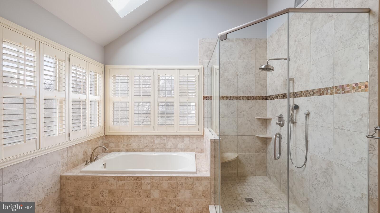 2522 Lockleigh Road Jamison, PA 18929 - Photo 27 of 58 Primary Suite Bath