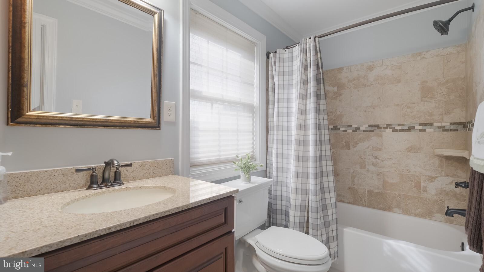 2522 Lockleigh Road Jamison, PA 18929 - Photo 34 of 58 En Suite Bath