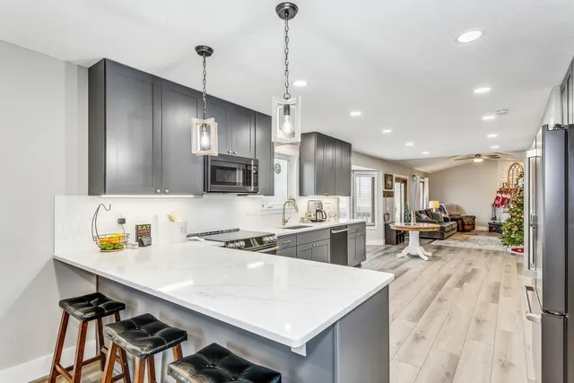 $439,000 | 7525 East Oak Tree Lane, Kechi, KS 67067