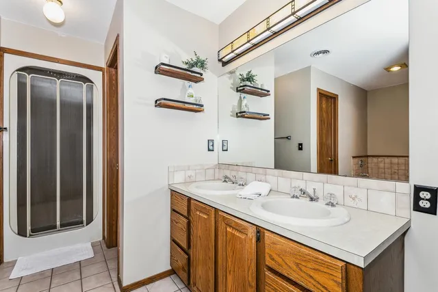 $439,000 | 7525 East Oak Tree Lane, Kechi, KS 67067