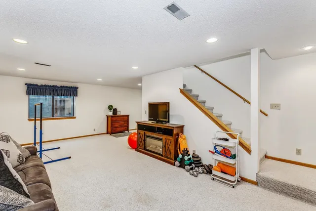 $439,000 | 7525 East Oak Tree Lane, Kechi, KS 67067