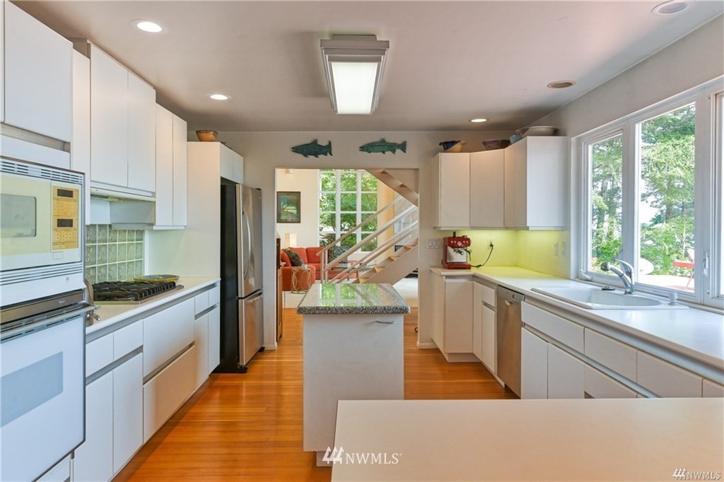 4717 Guemes Island Road Anacortes, WA 98221 - Photo 9 of 19 Gallery Image 9