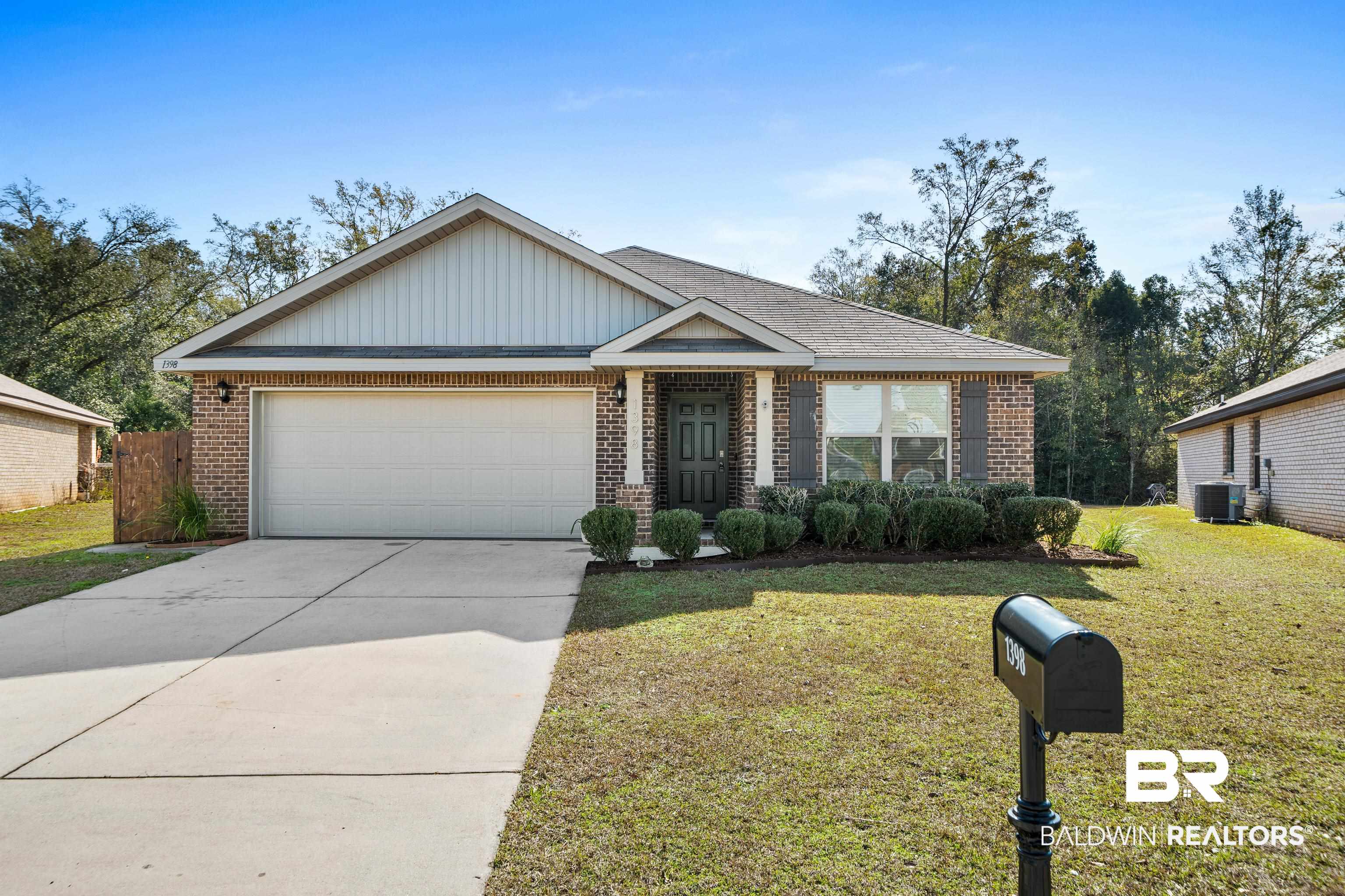 1398 Majesty Loop Foley, AL 36535 - Photo 2 of 27
