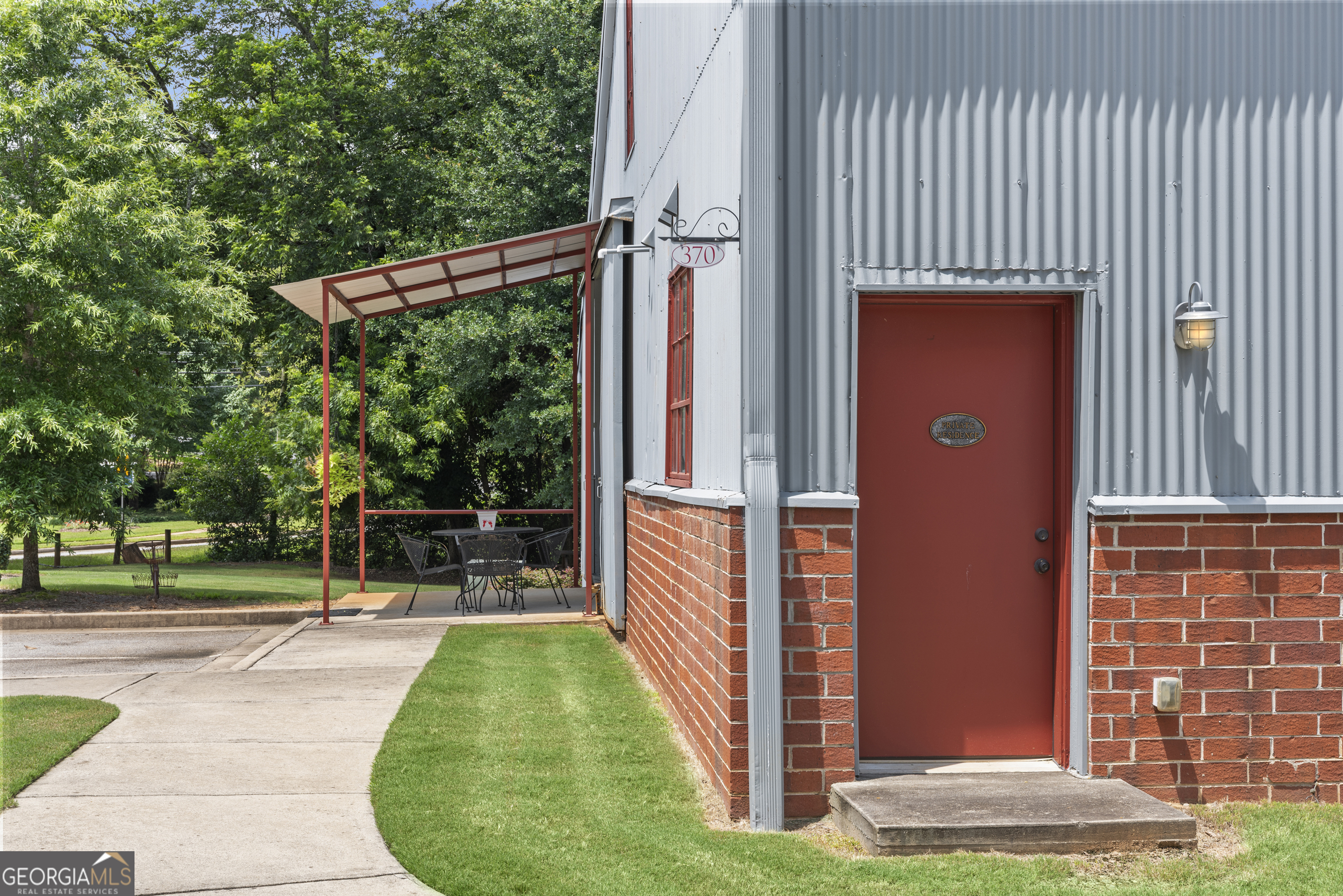 370 Park Street, Unit 8 Madison, GA 30650 - Photo 3 of 22 a view of outdoor space