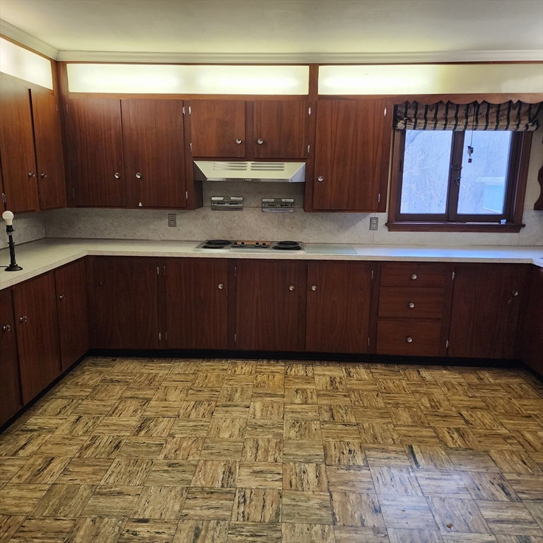 183 Lebanon Hill Road Southbridge, MA 01550 - Photo 12 of 40 Gallery Image 12