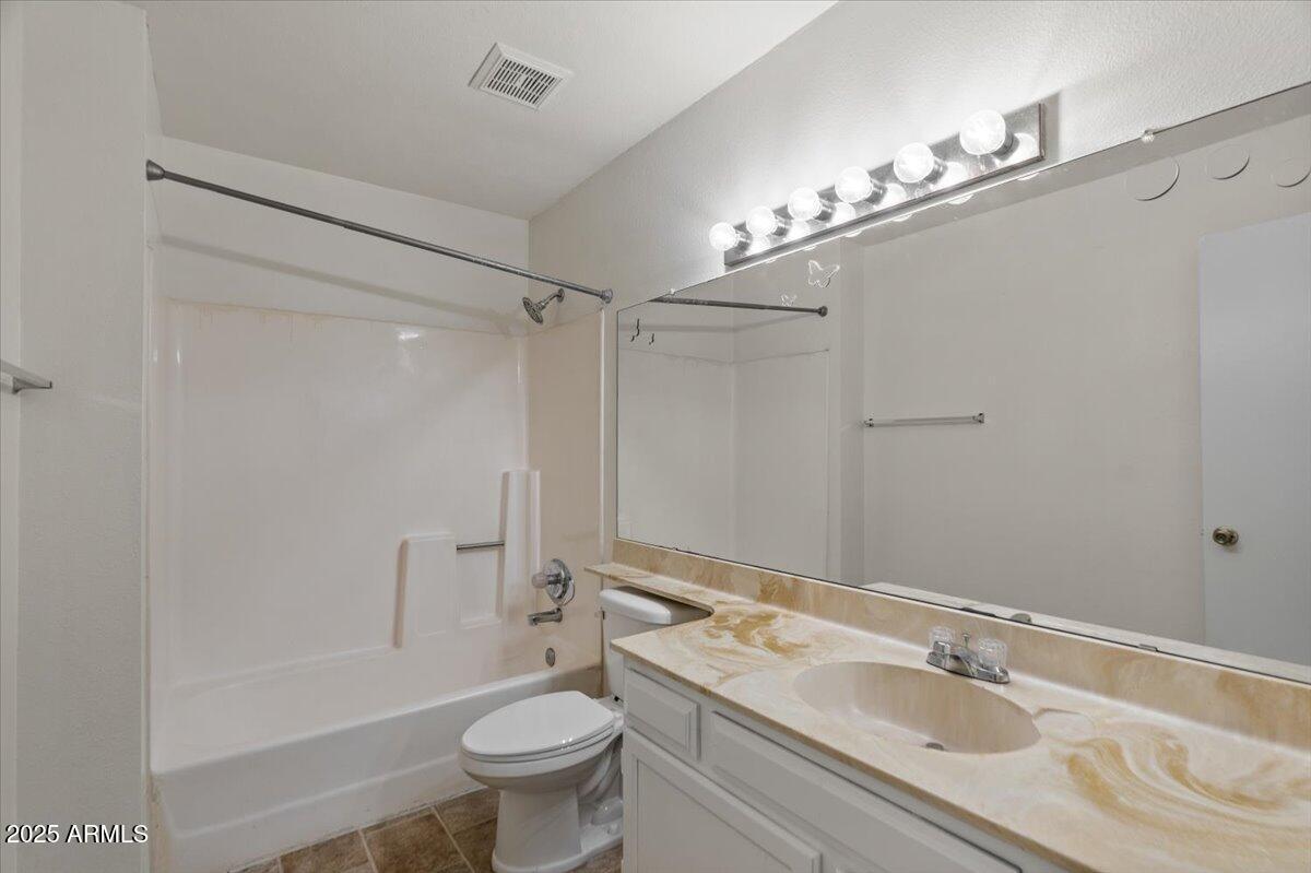 540 North May, Unit 2148 Mesa, AZ 85201 - Photo 13 of 19 17-Full bath