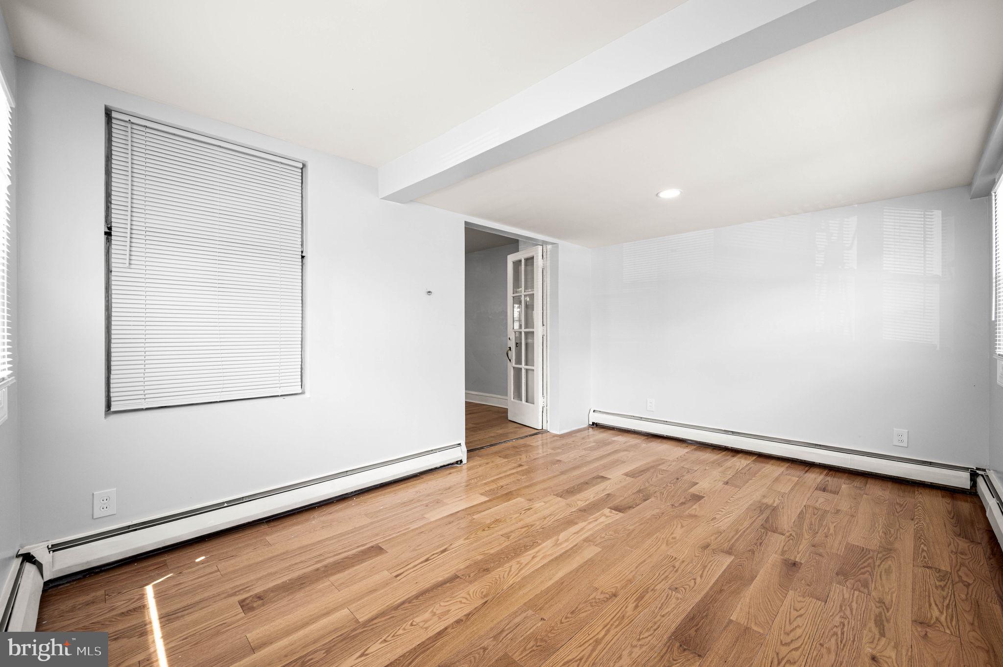 238 Heather Road Upper Darby, PA 19082 - Photo 3 of 30