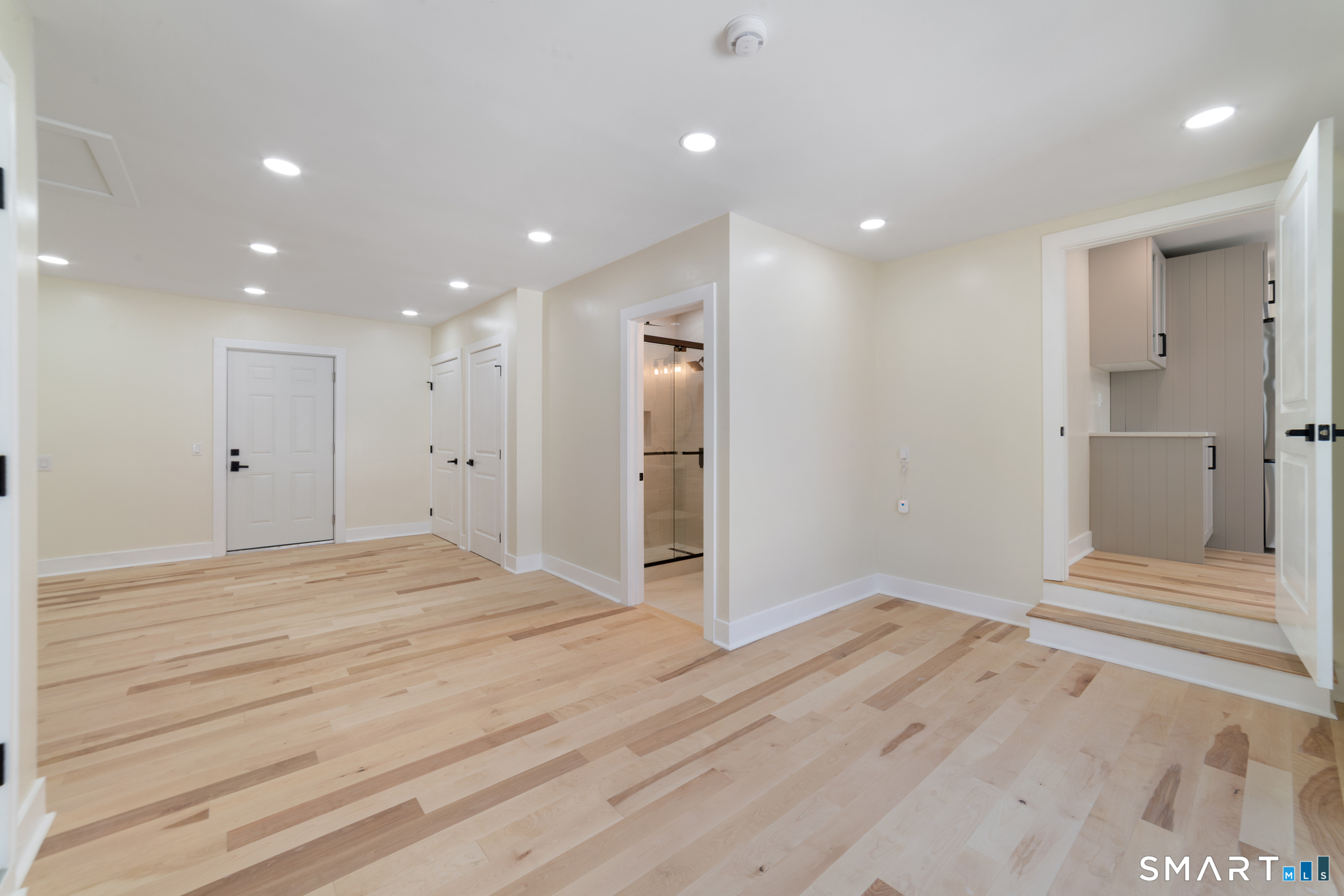 1607 Great Hill Road Guilford, CT 06437 - Photo 18 of 40