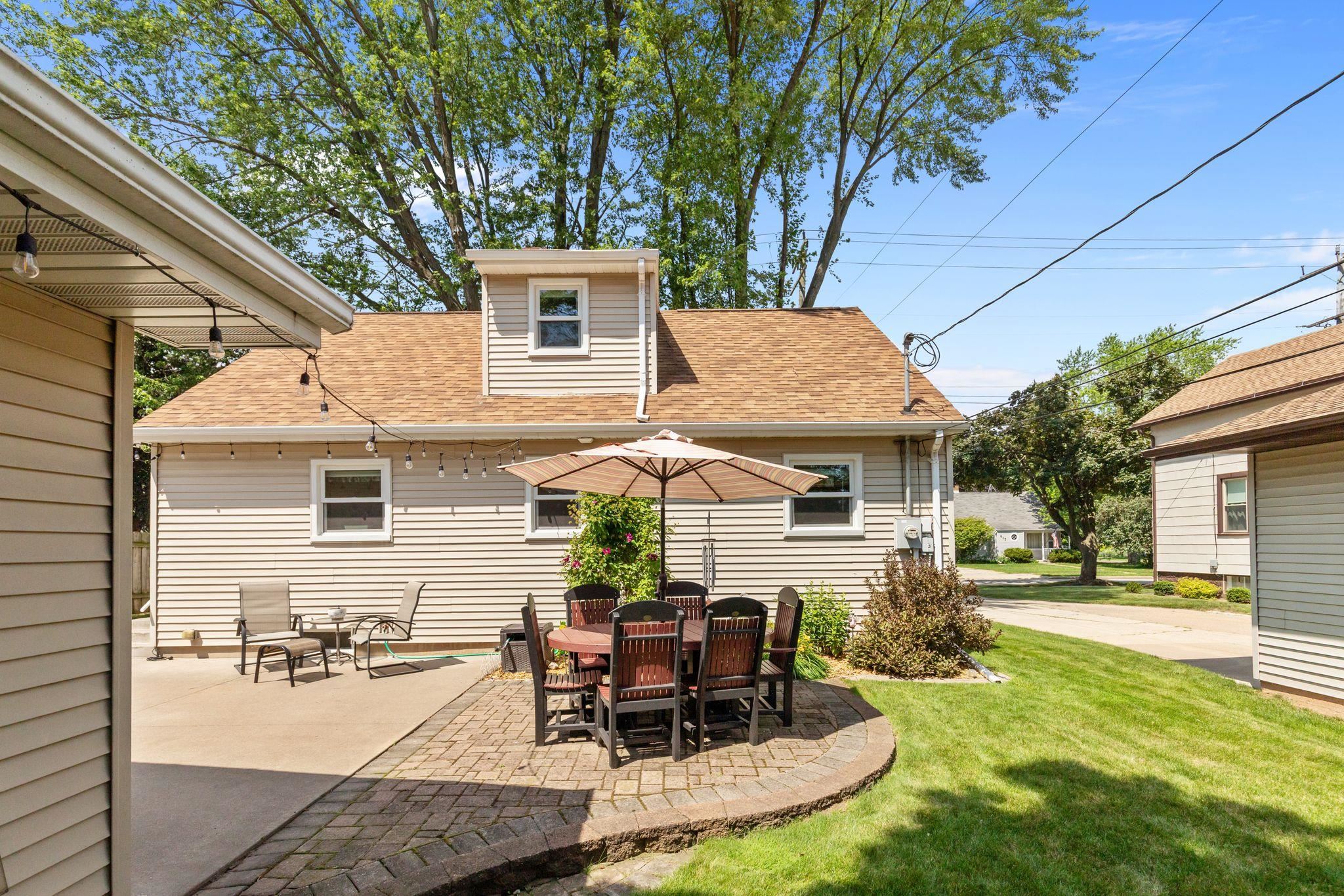 418 South Weimar Street Appleton, WI 54915 - Photo 4 of 46