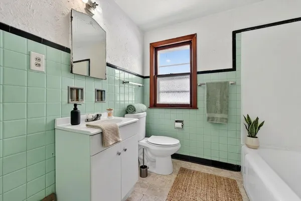 $184,900 | 3628 North 58th Boulevard, Unit 3630, Milwaukee, WI 53216