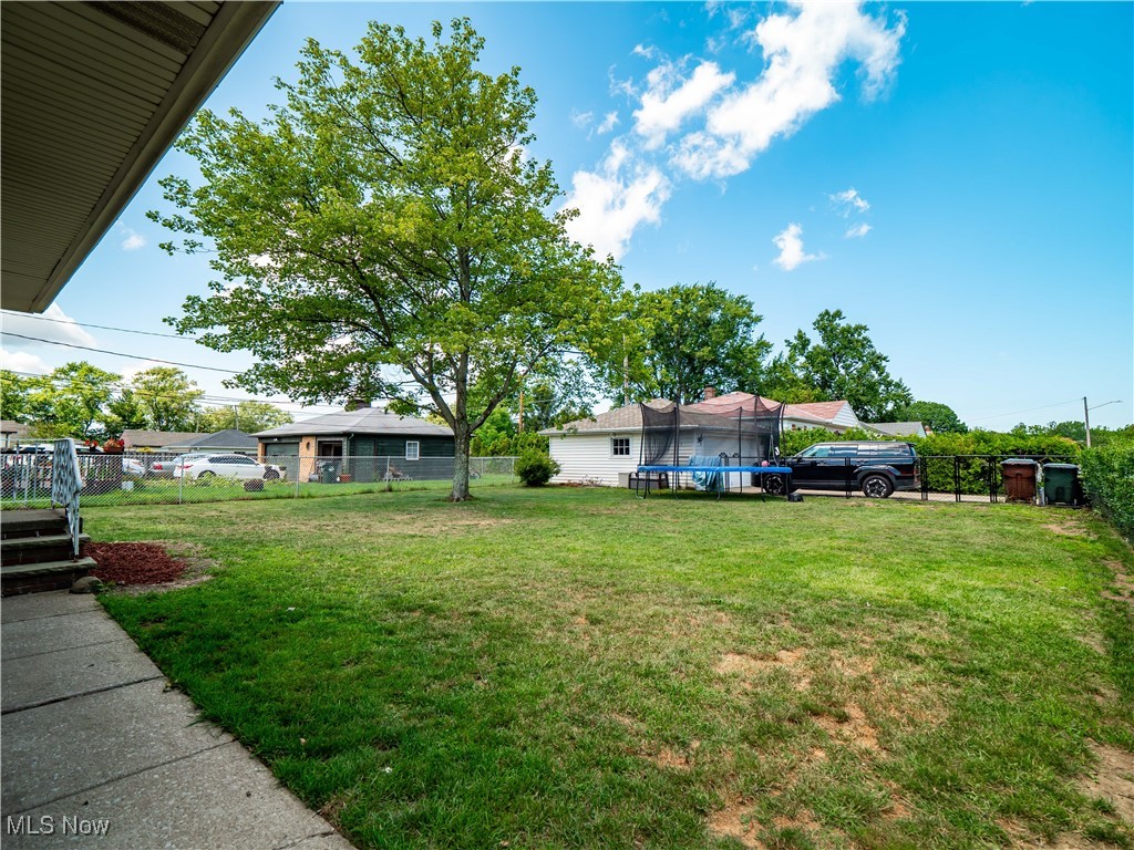 9114 Reichert Road Parma, OH 44130 - Photo 29 of 48