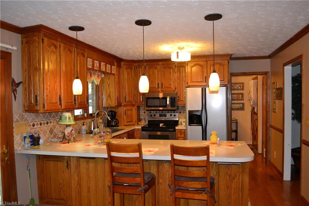1079 Ridge Road Pine Hall, NC 27042 - Photo 7 of 27