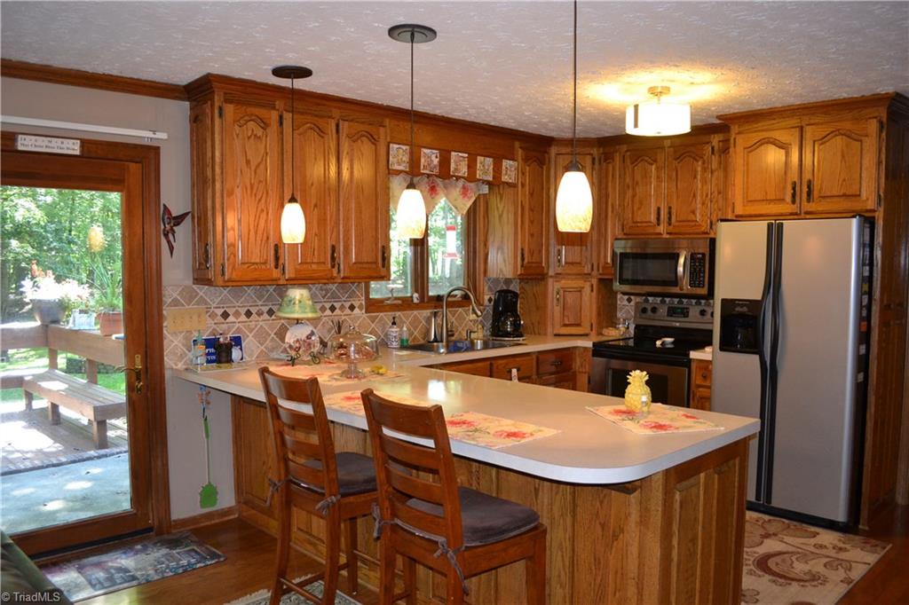 1079 Ridge Road Pine Hall, NC 27042 - Photo 8 of 27