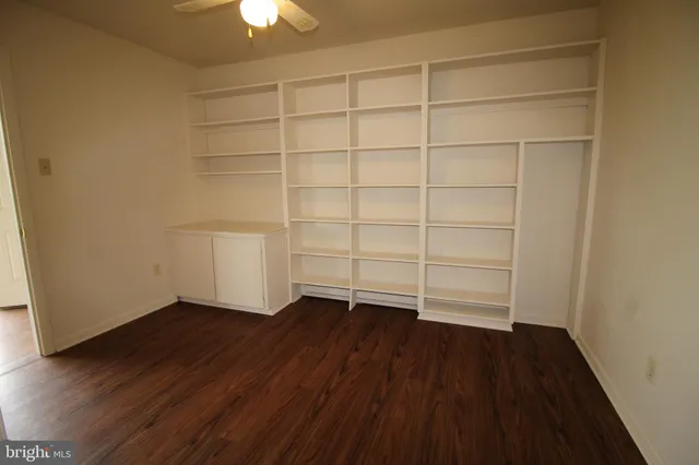wooden floor in a empty room