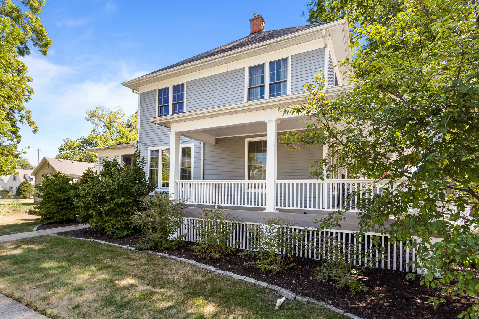 402 East Main Street Monticello, IL 61856 - Photo 2 of 22