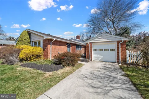 $430,000 | 2621 Stephenson Drive, Wilmington, DE 19808