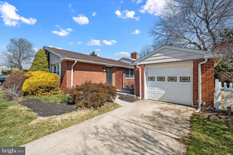 $430,000 | 2621 Stephenson Drive, Wilmington, DE 19808