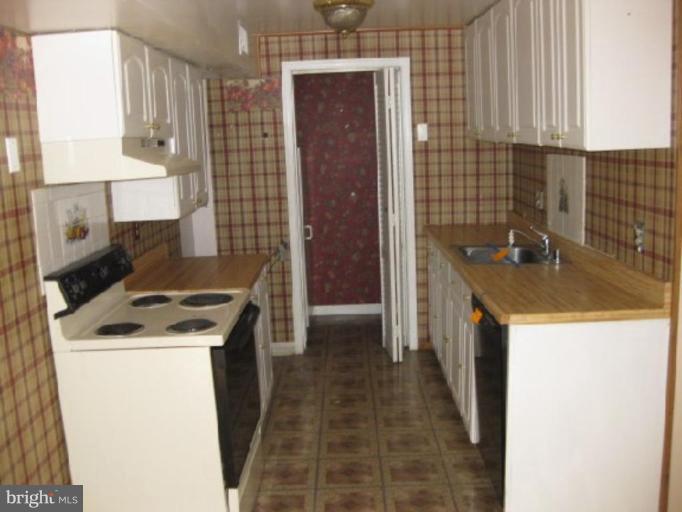 23 Coliston Road, Unit D Reisterstown, MD 21136 - Photo 4 of 10 Kitchen