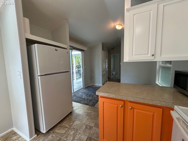 89510 Highway 101, Unit 16 Florence, OR 97439 - Photo 4 of 22